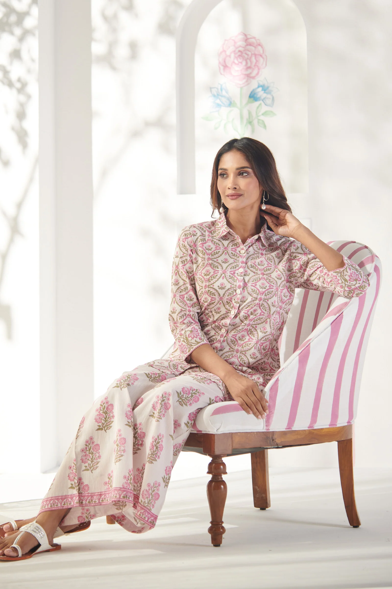 Surplus: Gulbahar Nikhat Sanganeri Lounge Wear-Co-Ord Set - Image 5