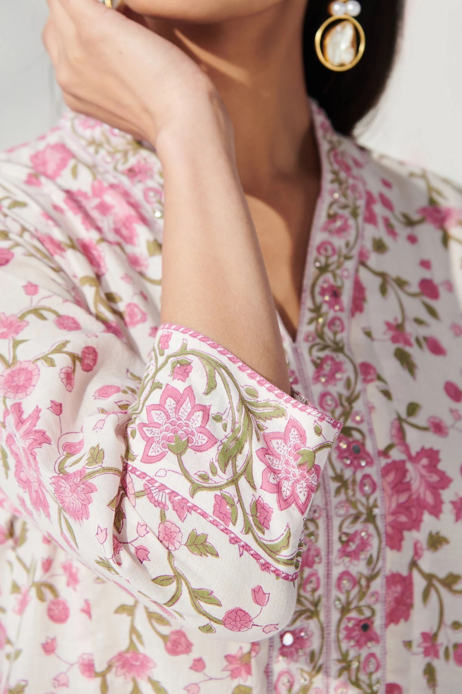Surplus: Gulbahar Zeina Sanganeri Kurta - Image 5
