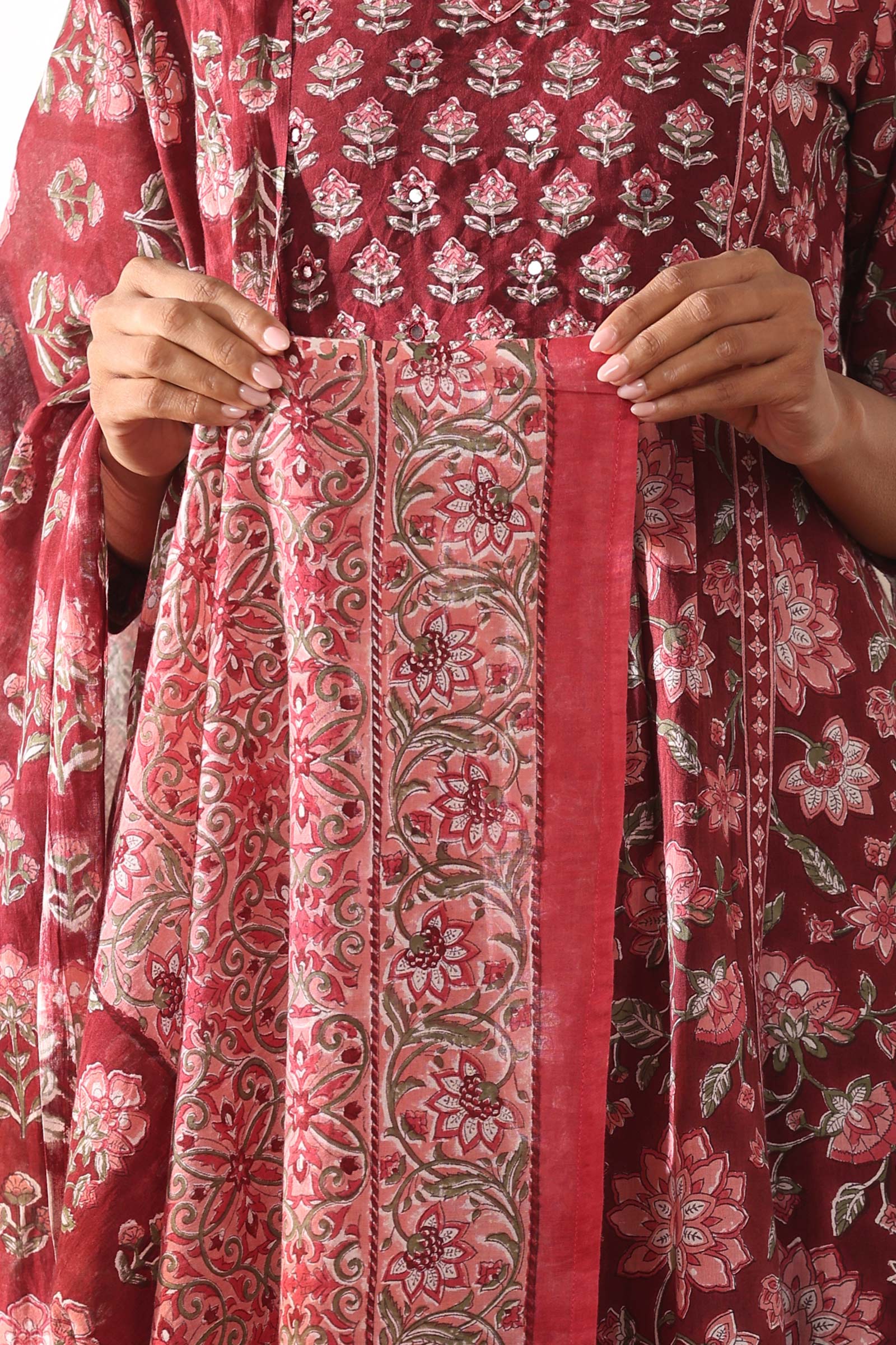 Surplus: Gulbarg Nida Sanganeri Dupatta - Image 4