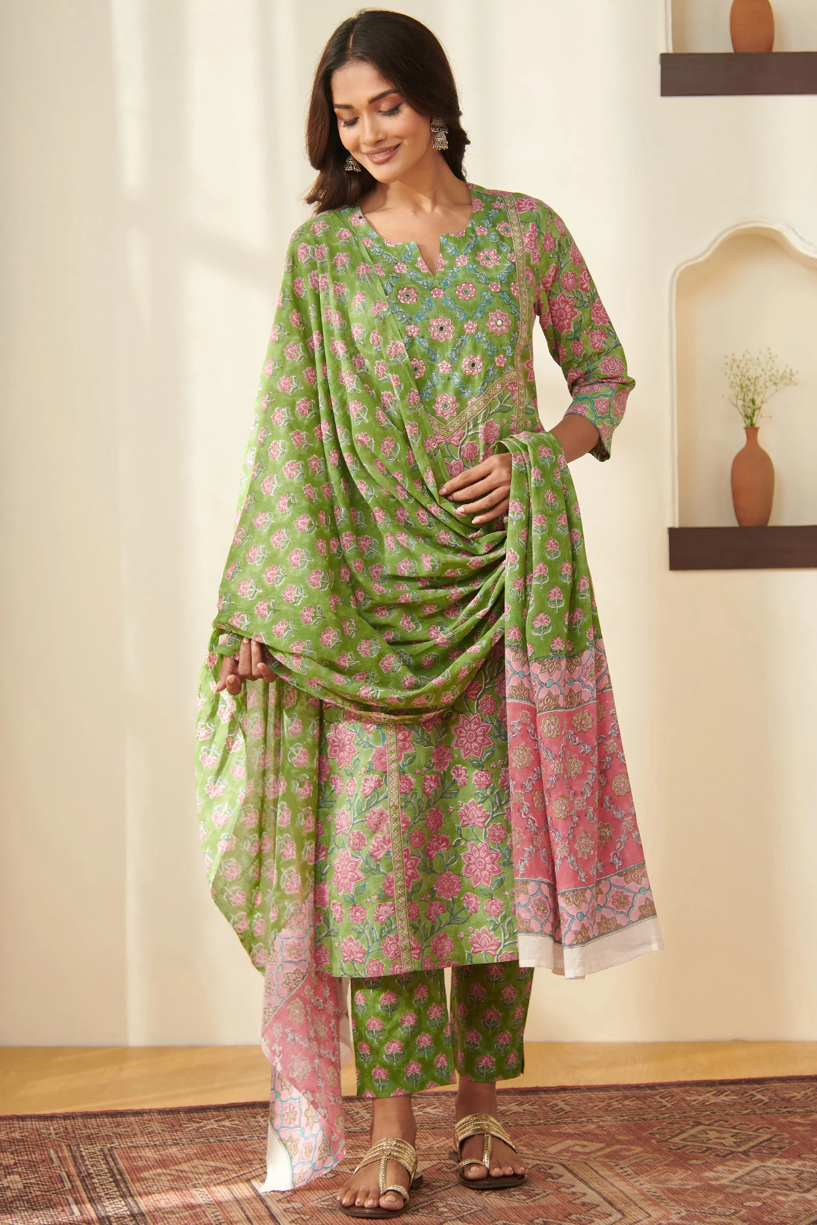 Surplus: Gulbarg Sarai Kurta - Image 6