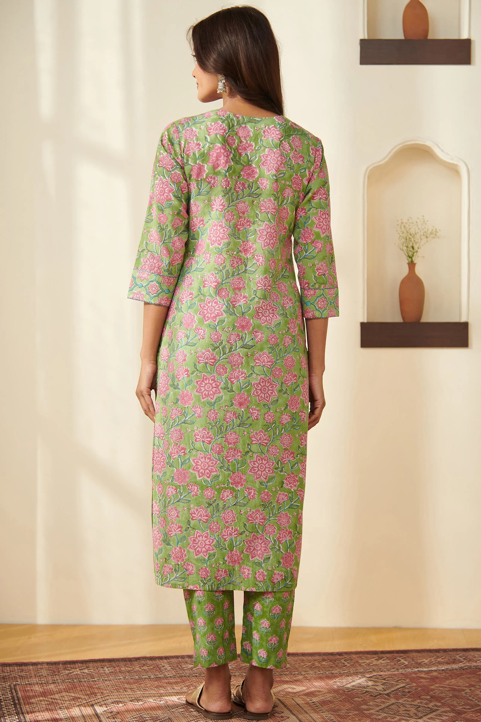 Surplus: Gulbarg Sarai Kurta - Image 8