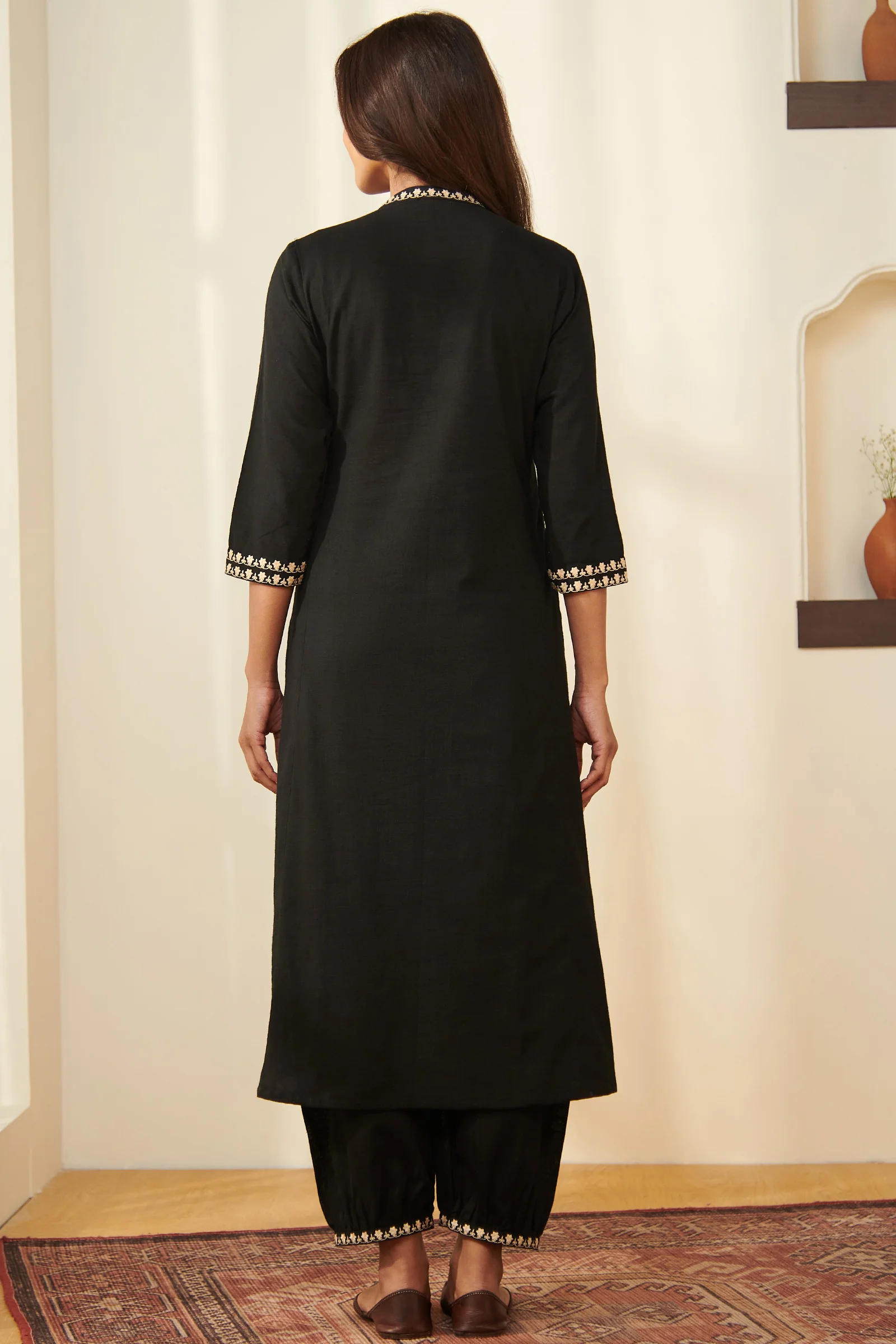 Surplus: Mehraab Bahara Black Kurta - Image 9