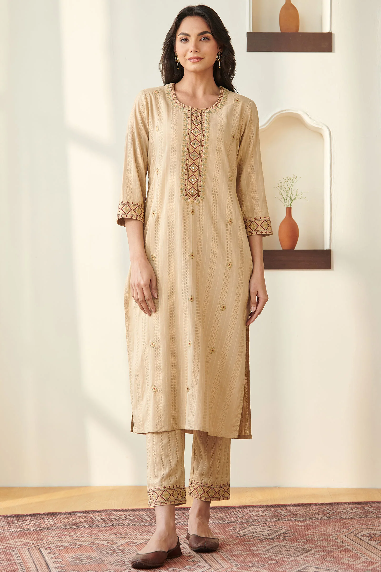 Surplus: Mehraab Rumeha Beige Kurta - Image 2