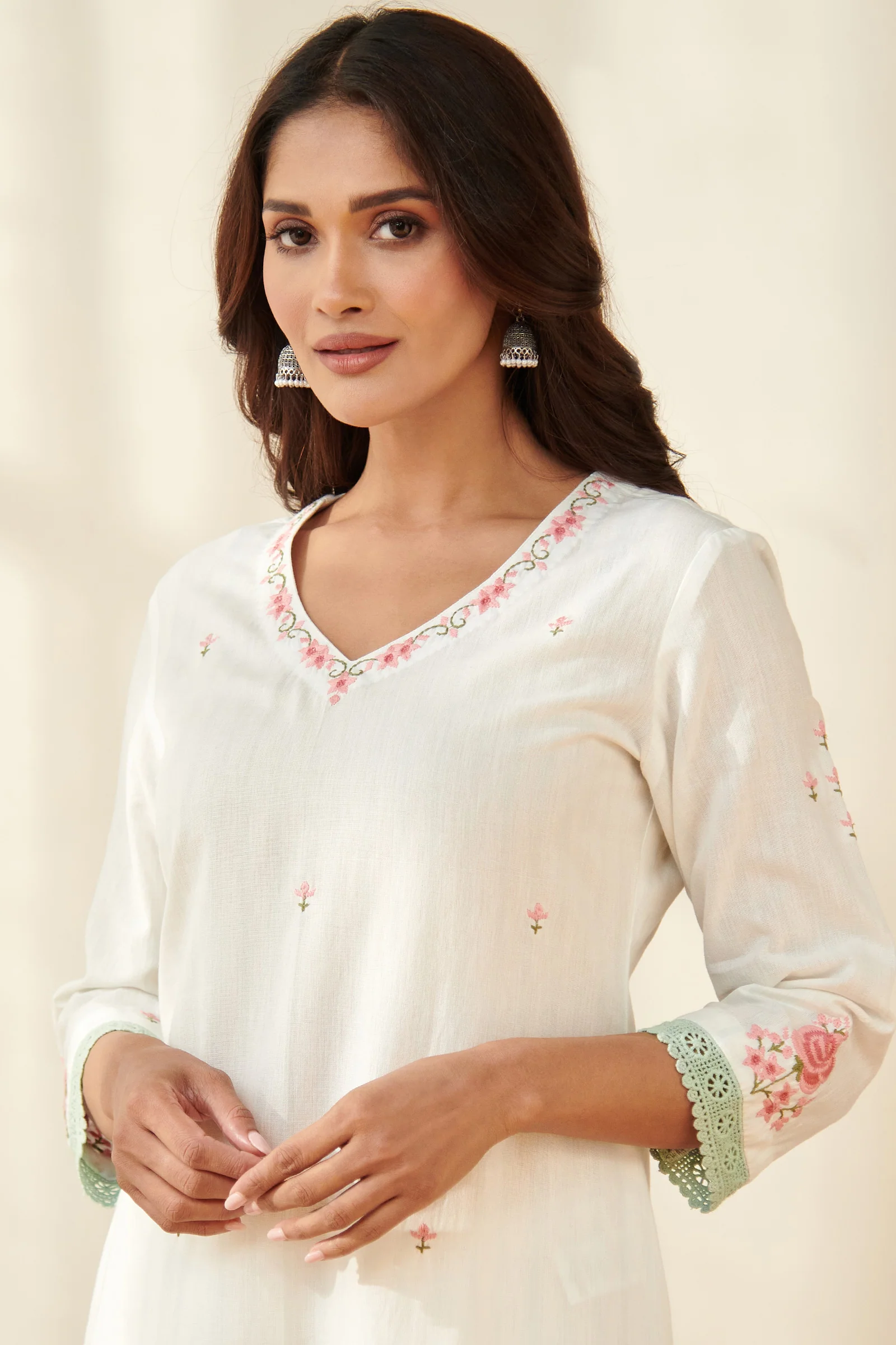Surplus: Mehraab Rumeha Off White Kurta