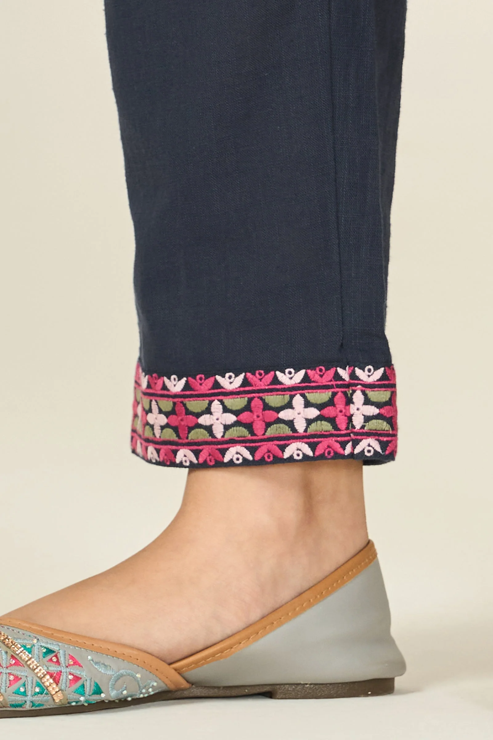 Surplus: Mehraab Sneha Narrow Pants - Image 2