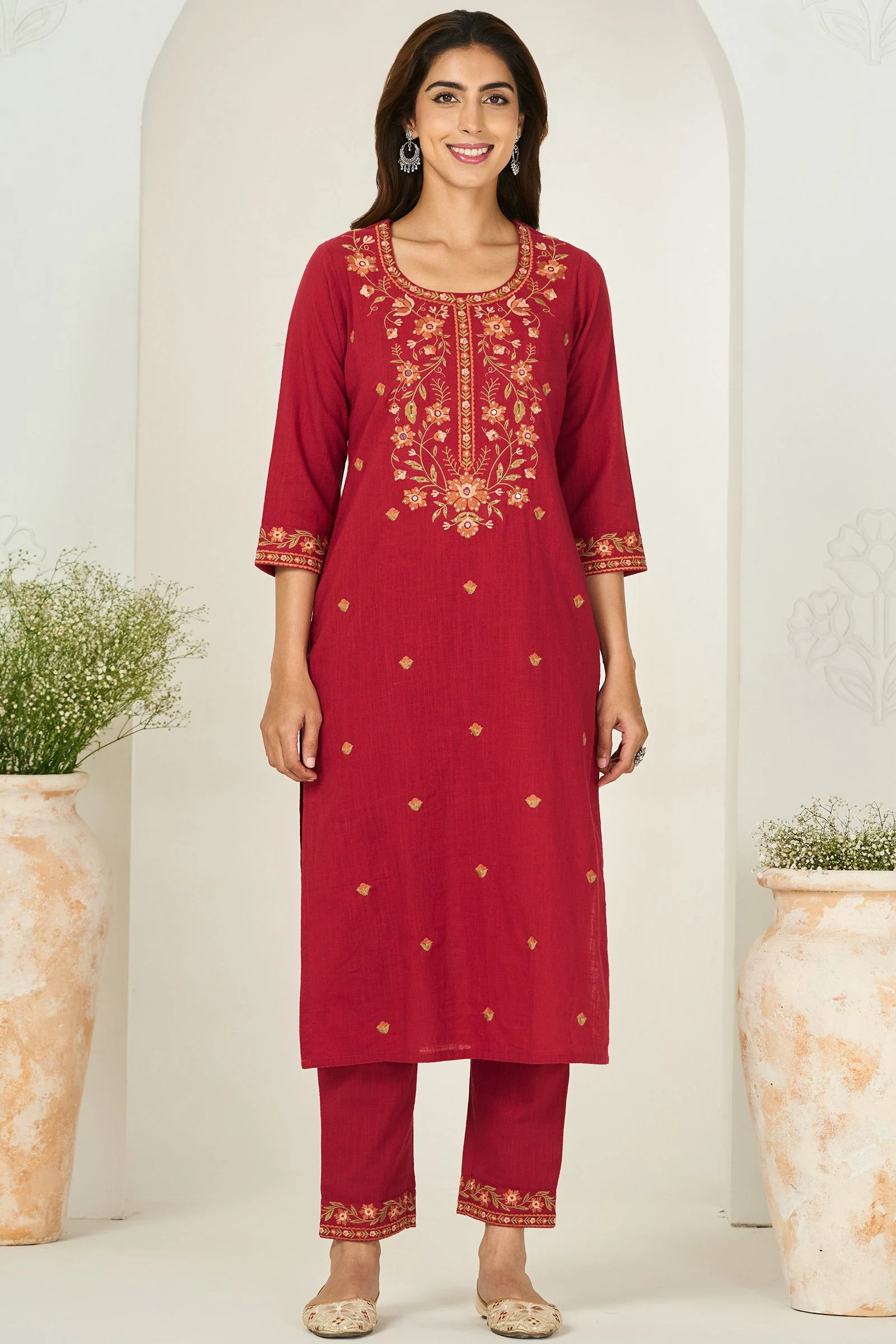 Surplus: Mehraab Zainab Kurta - Image 2