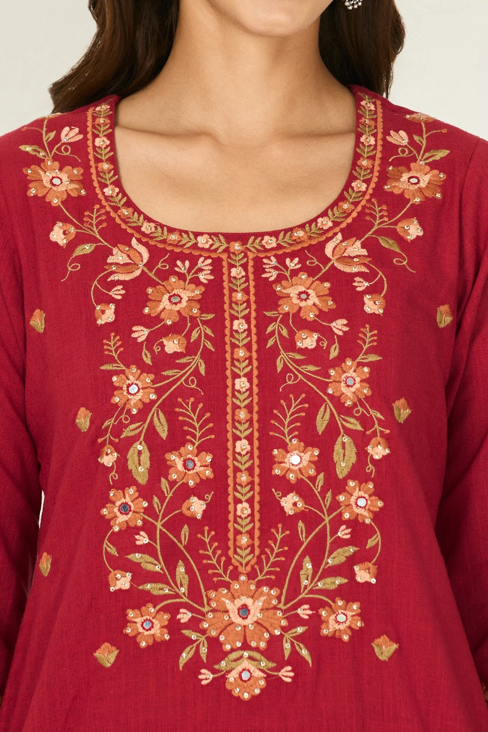 Surplus: Mehraab Zainab Kurta - Image 4