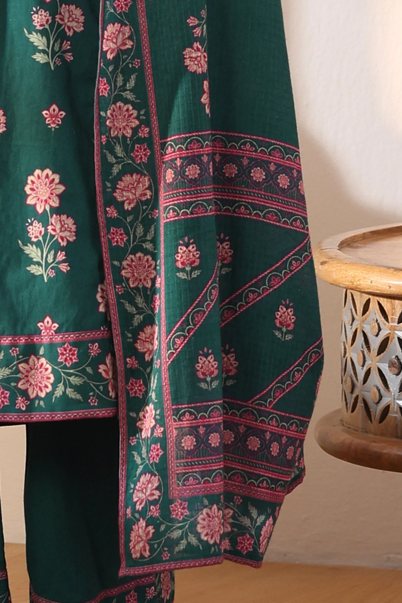 Surplus: Mehreen Mahira Dupatta - Image 4