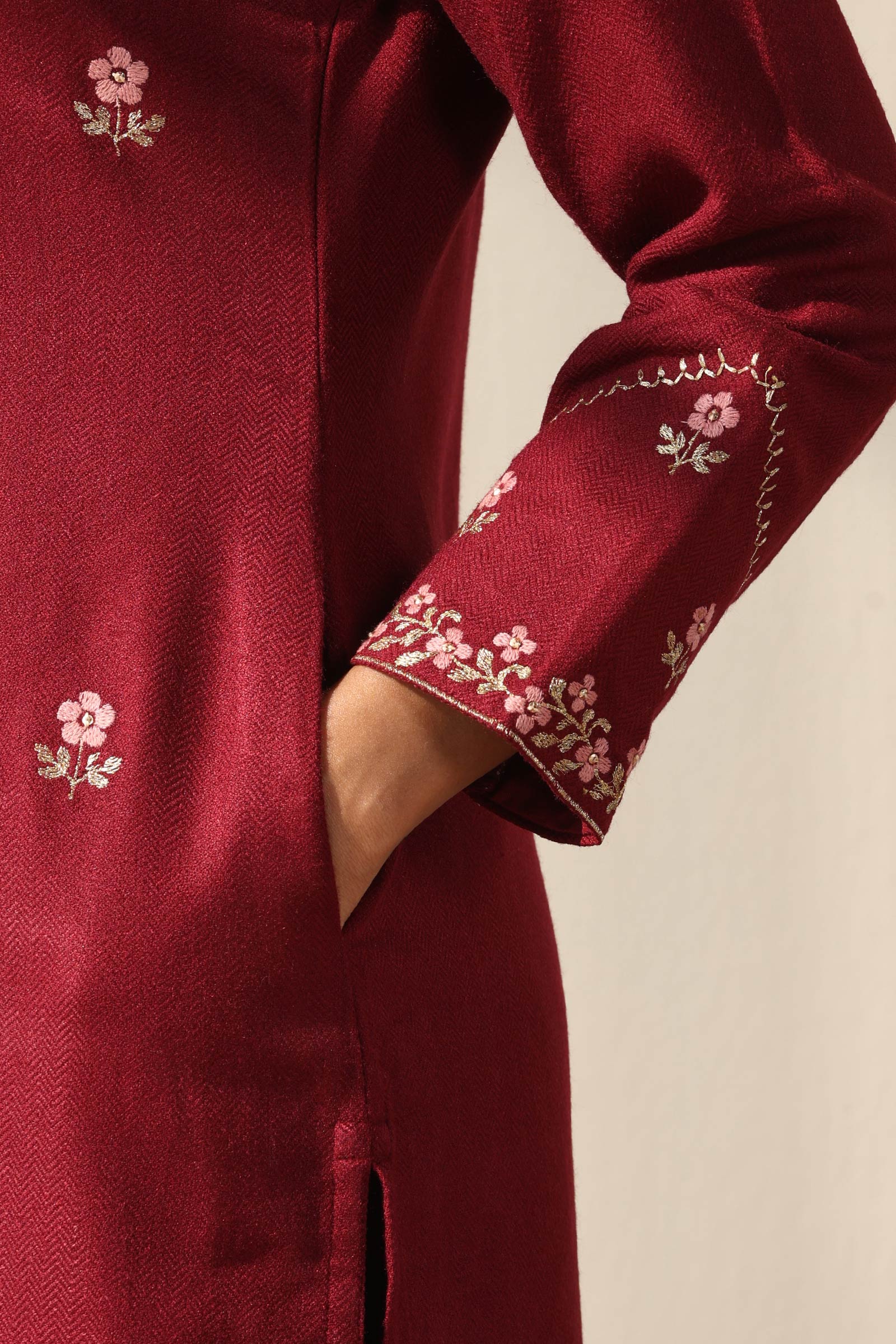 Surplus: Naadirah Gulbahar Faux Wool Kurta - Image 5