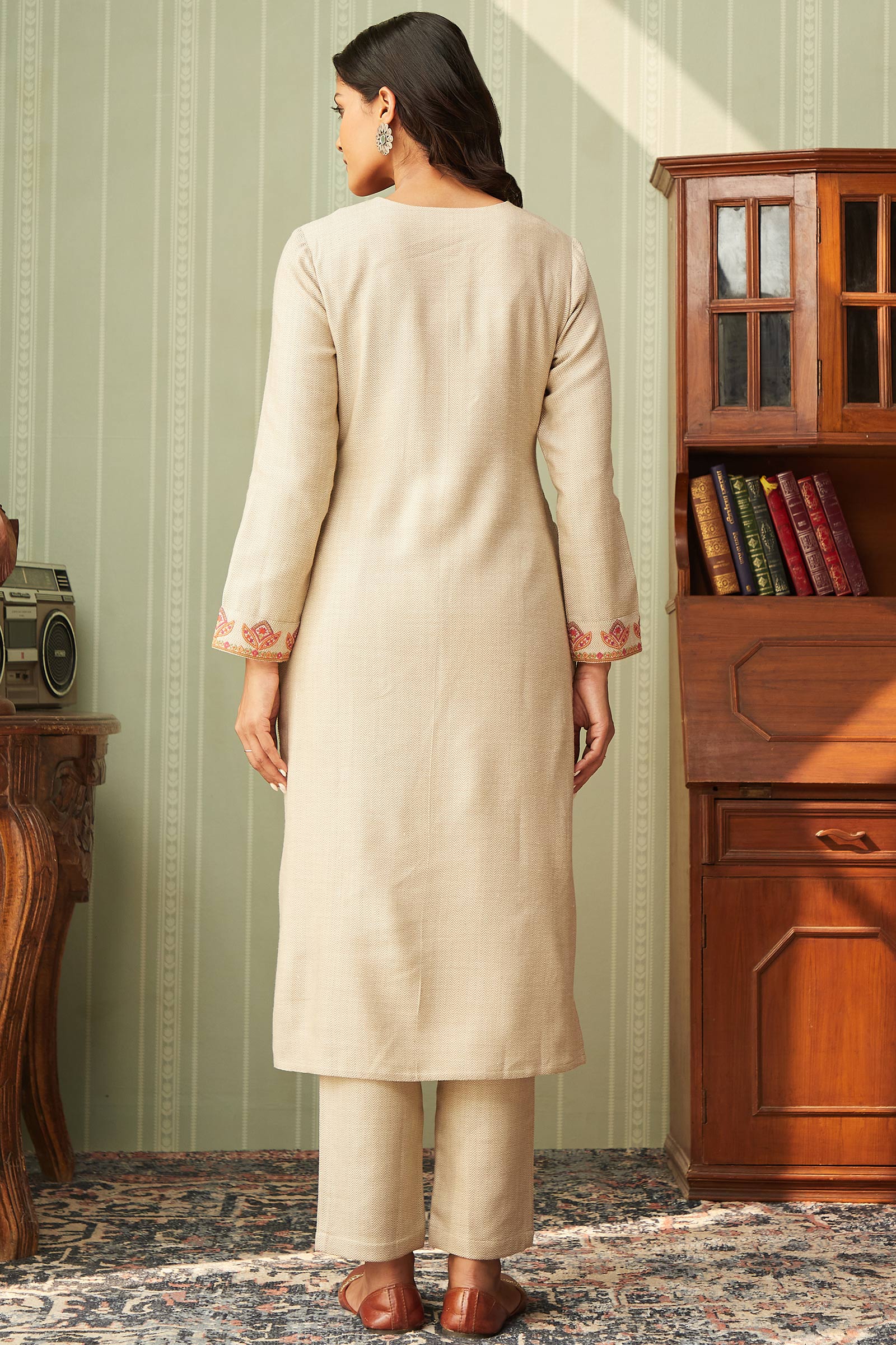 Naadirah Zainab Faux Wool Kurta - Image 8