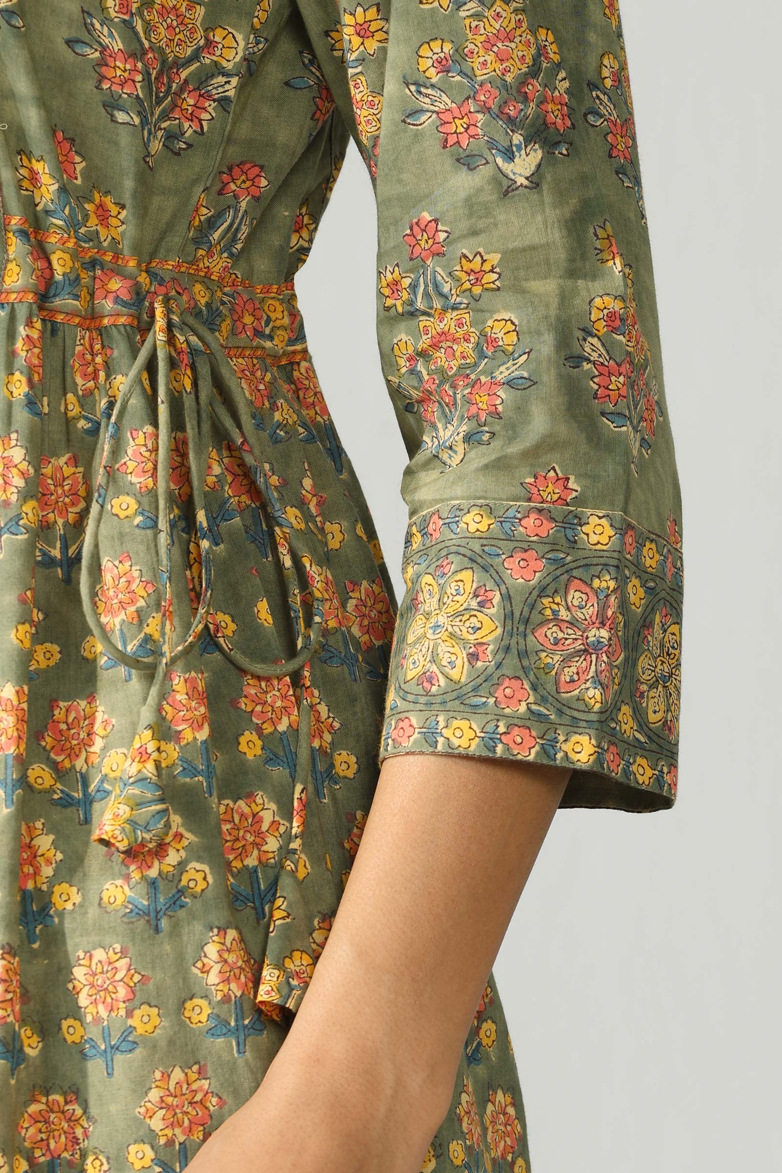 Surplus: Nayanjal Gulshan Sanganeri Kurta - Image 5