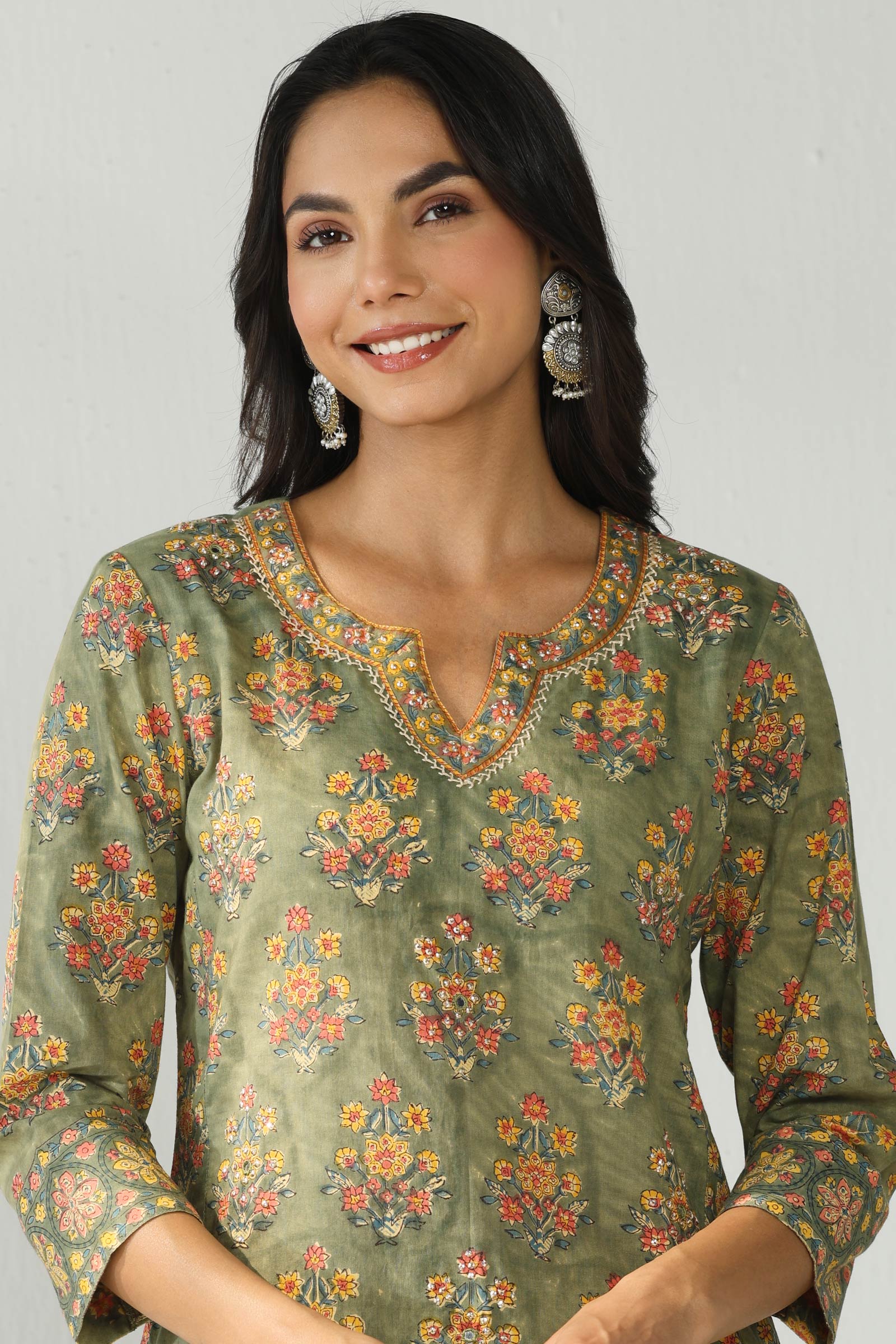 Surplus: Nayanjal Inaya Sanganeri Kurta