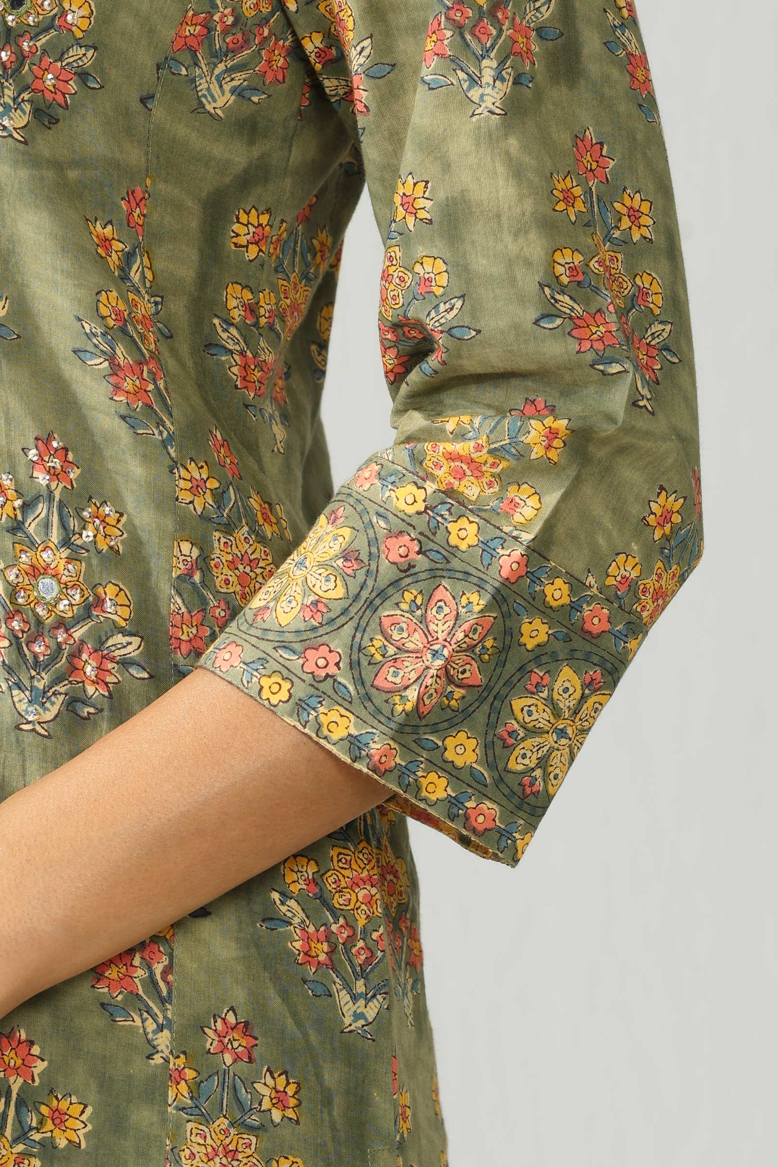 Surplus: Nayanjal Inaya Sanganeri Kurta - Image 5