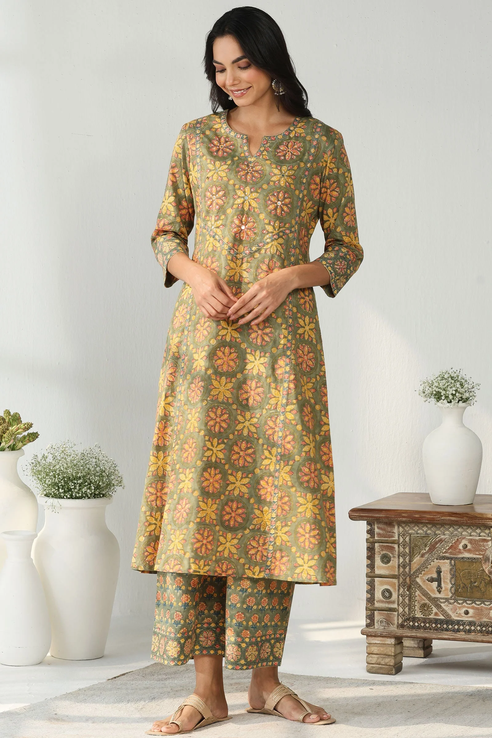 Surplus: Nayanjal Shaheena Sanganeri Kurta - Image 2