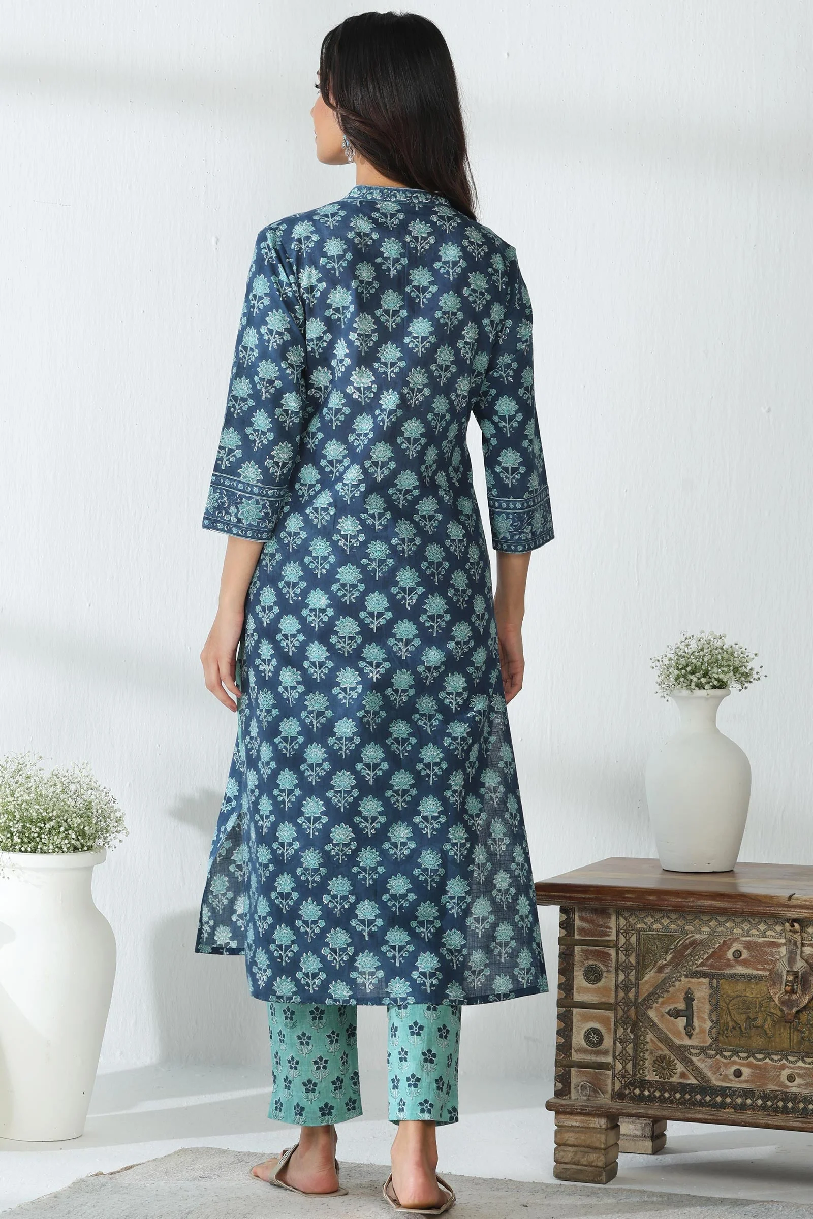 Surplus: Neelofar Shaira Sanganeri Kurta - Image 6