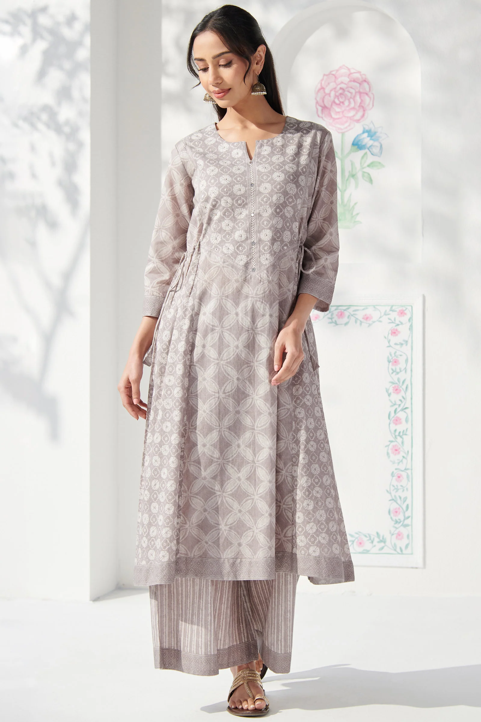 Surplus: Rangrez Faheema Kurta - Image 2