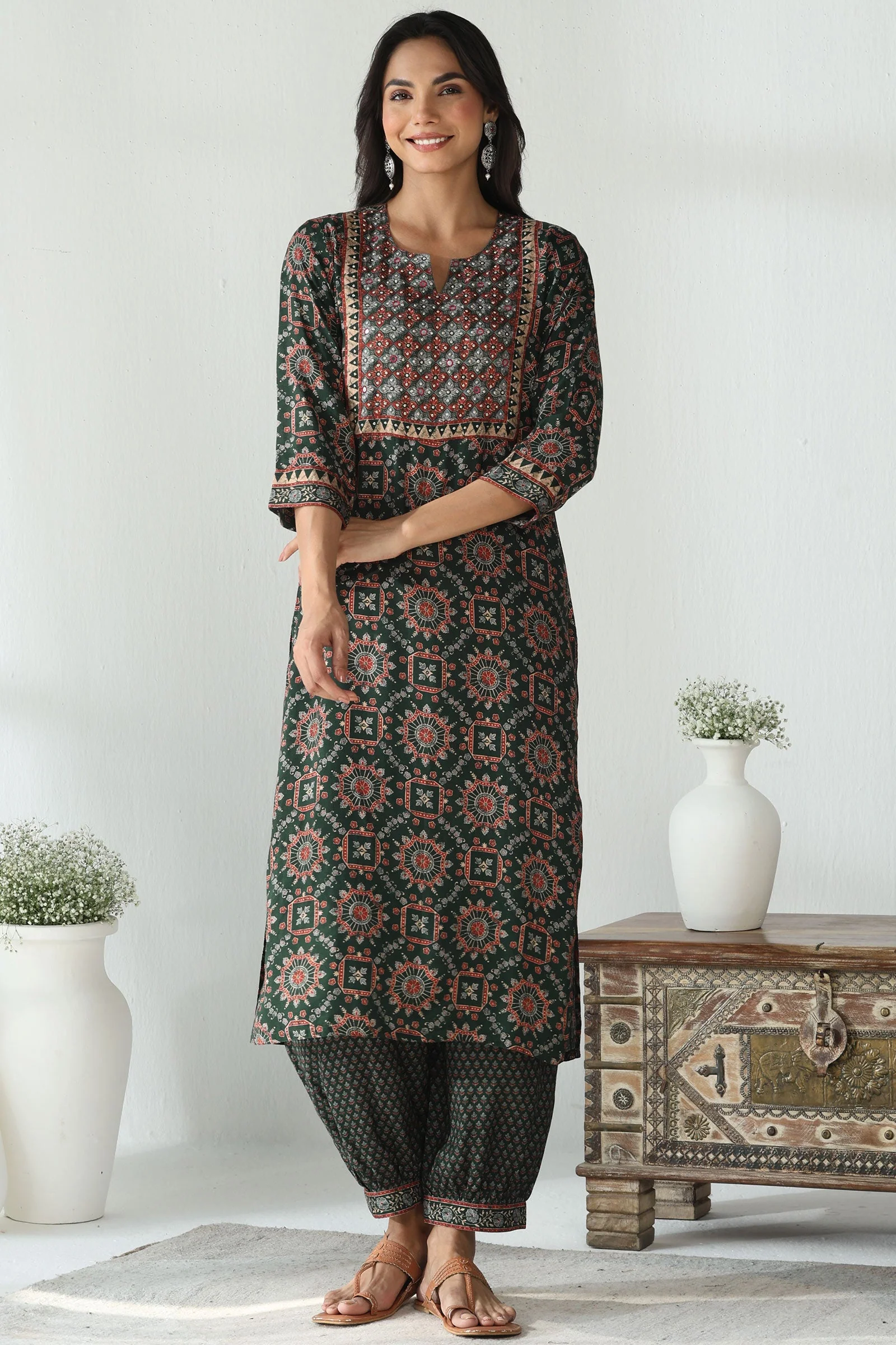 Surplus: Rangrez Inaaya Kurta - Image 2