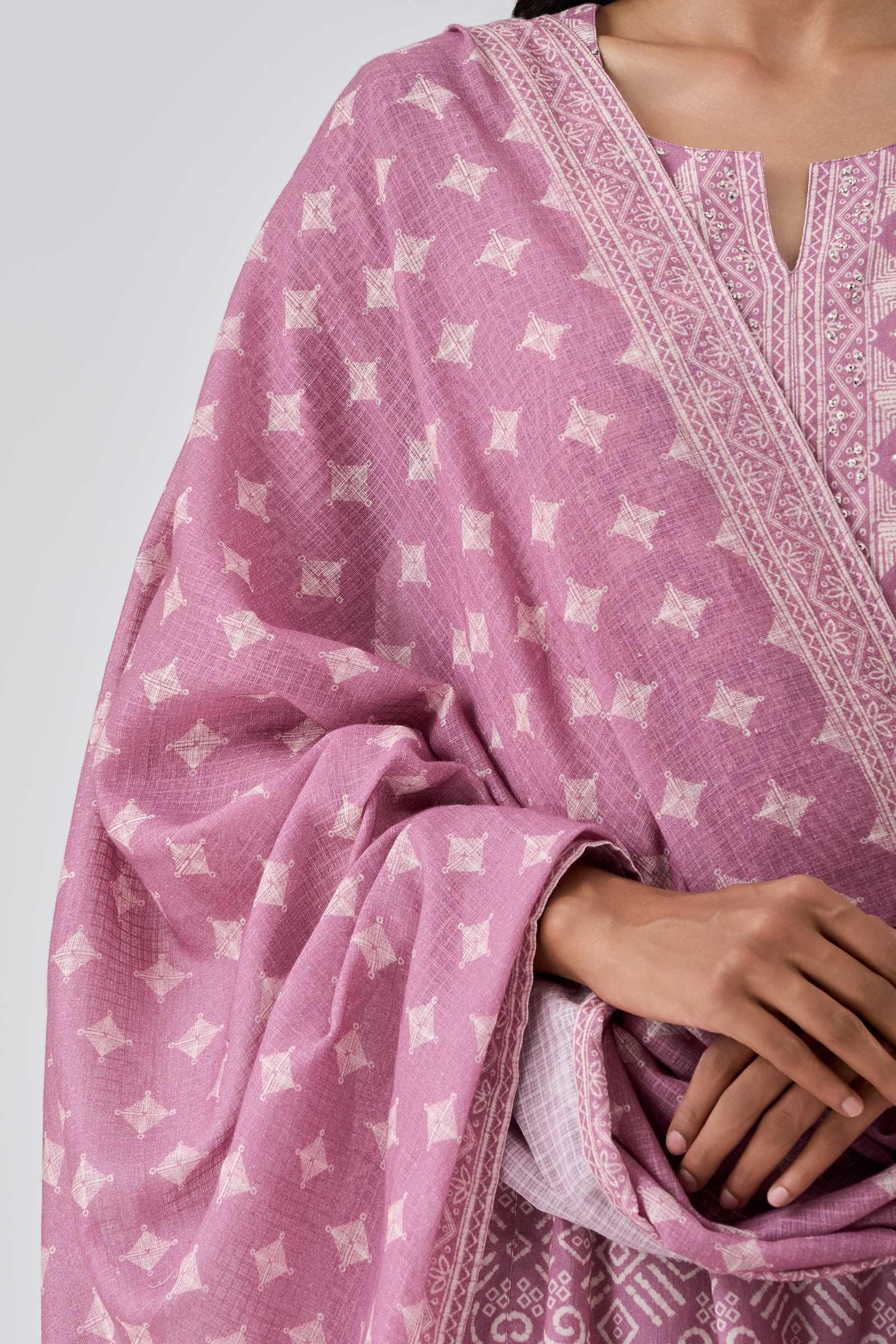 Surplus: Rangrez Meher Dupatta - Image 2