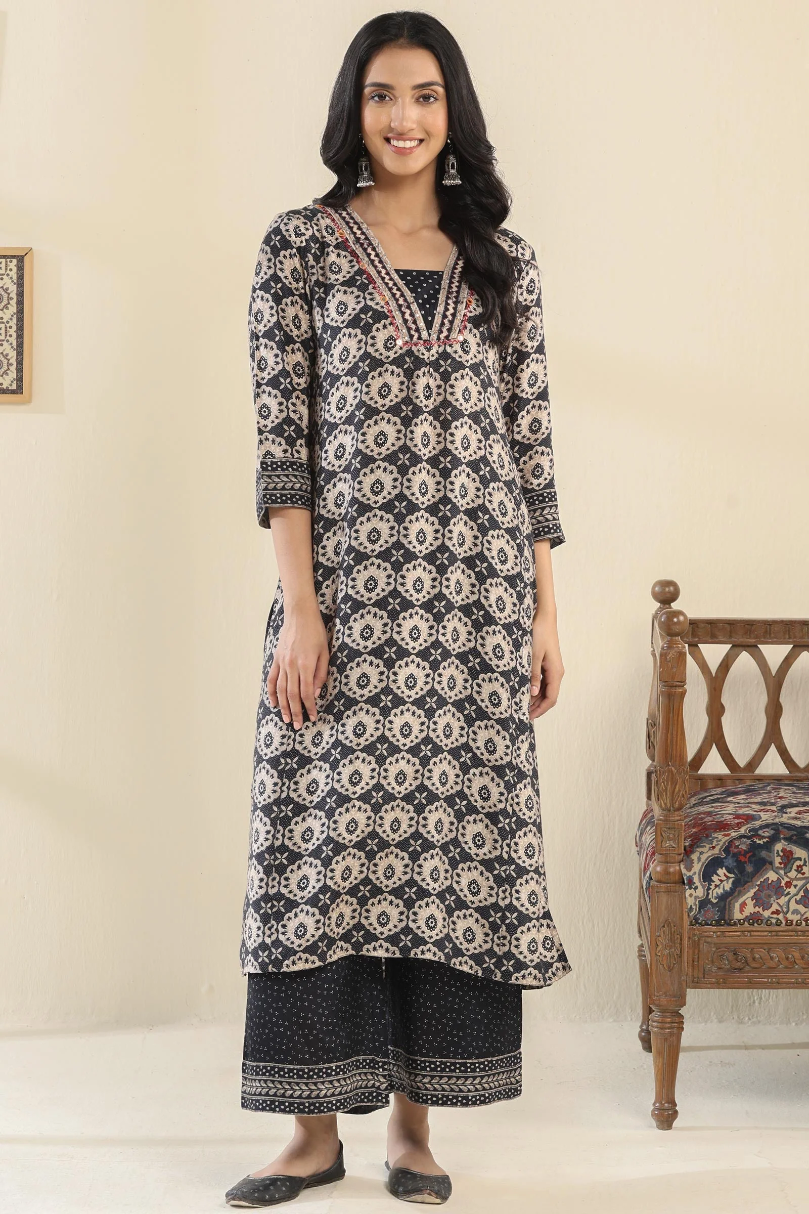 Surplus: Rangrez Nasrin Kurta - Image 2