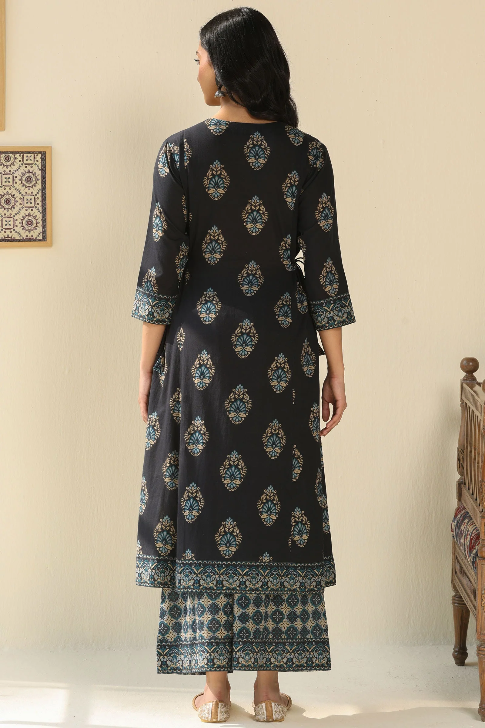 Surplus: Rangrez Rabiya Kurta - Image 8