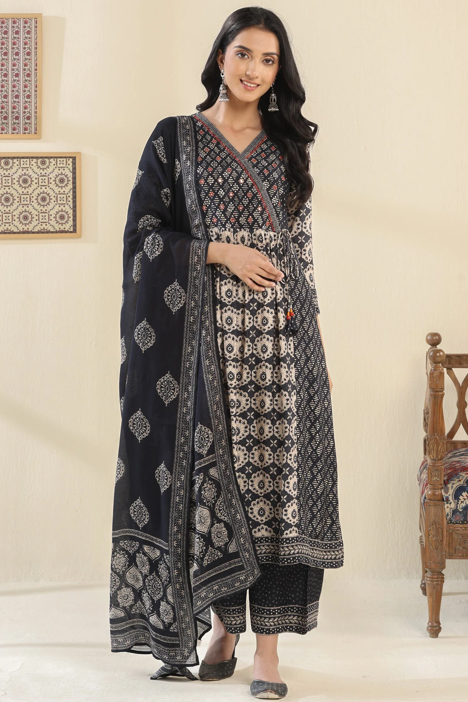 Surplus: Rangrez Sehreen Farsi - Image 3