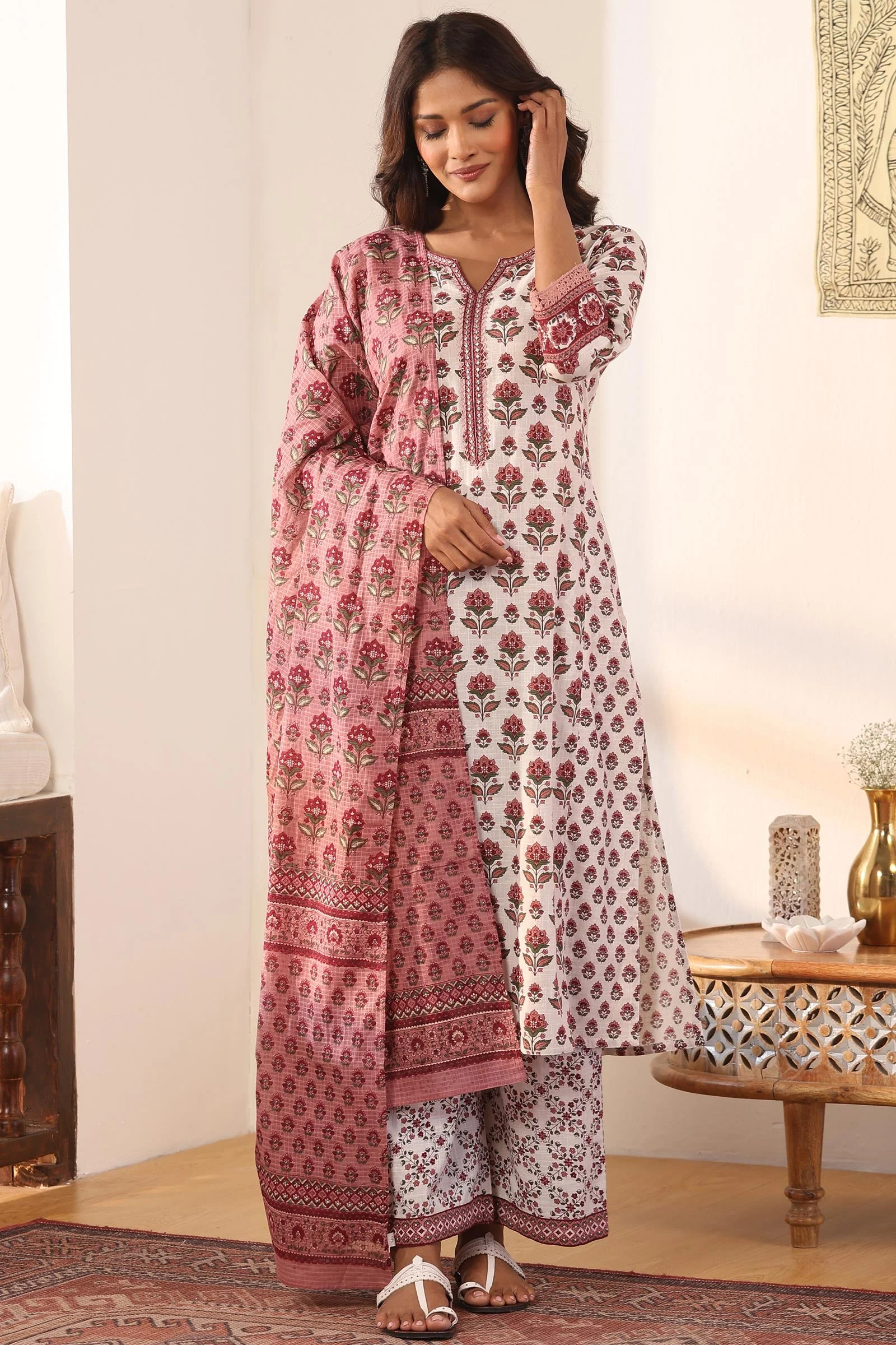 Surplus: Rosheen Nasira Sanganeri Farsi - Image 3