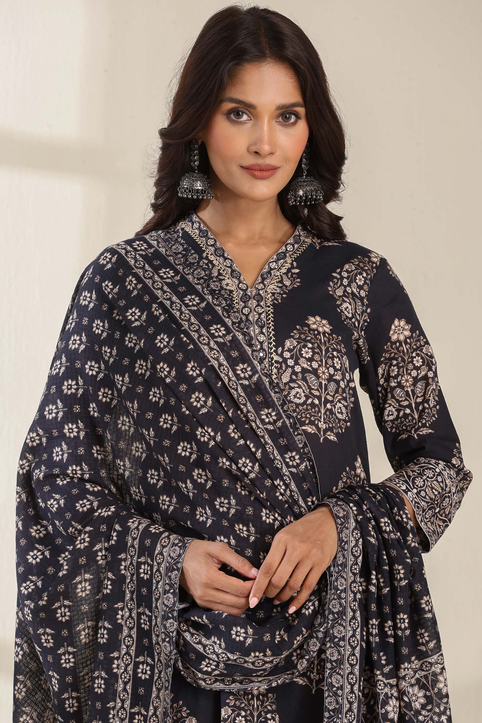 Surplus: Roz Meher Rahila Dupatta