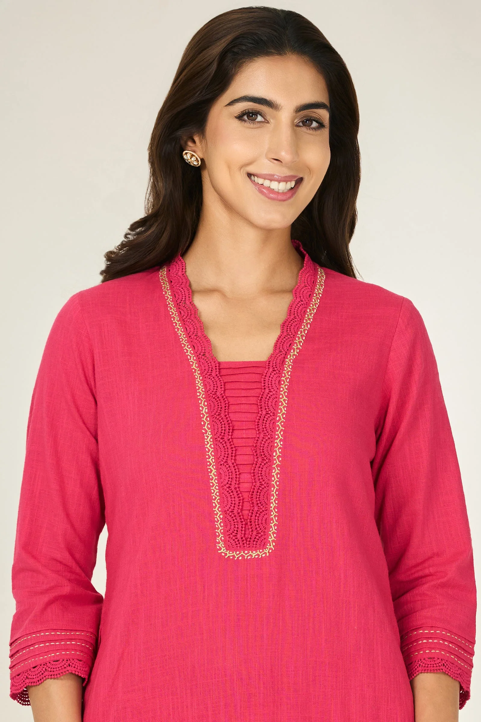 Surplus: Roza Mira Fuchsia Kurta