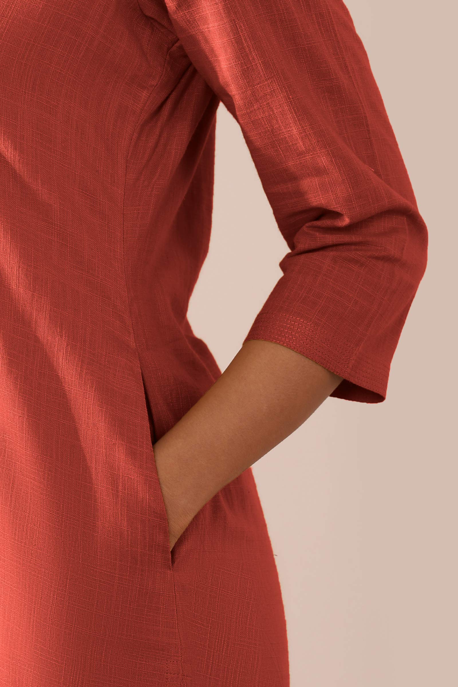 Surplus: Roza Naima Rust Kurta - Image 5