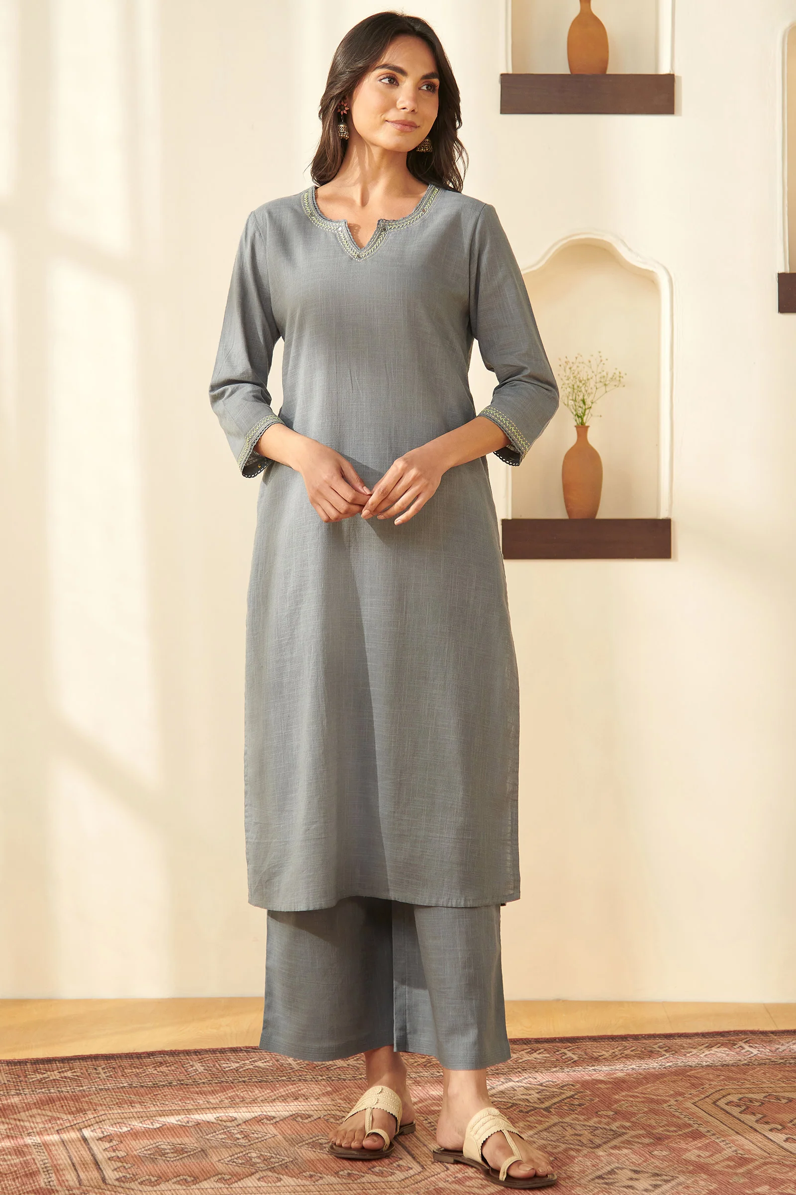 Surplus: Roza Ria Grey Kurta - Image 2