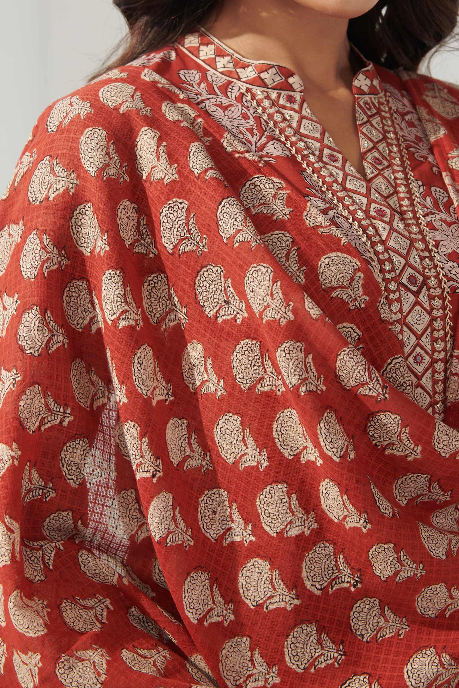 Surplus: Sehra Fazeen Bagru Dupatta - Image 2