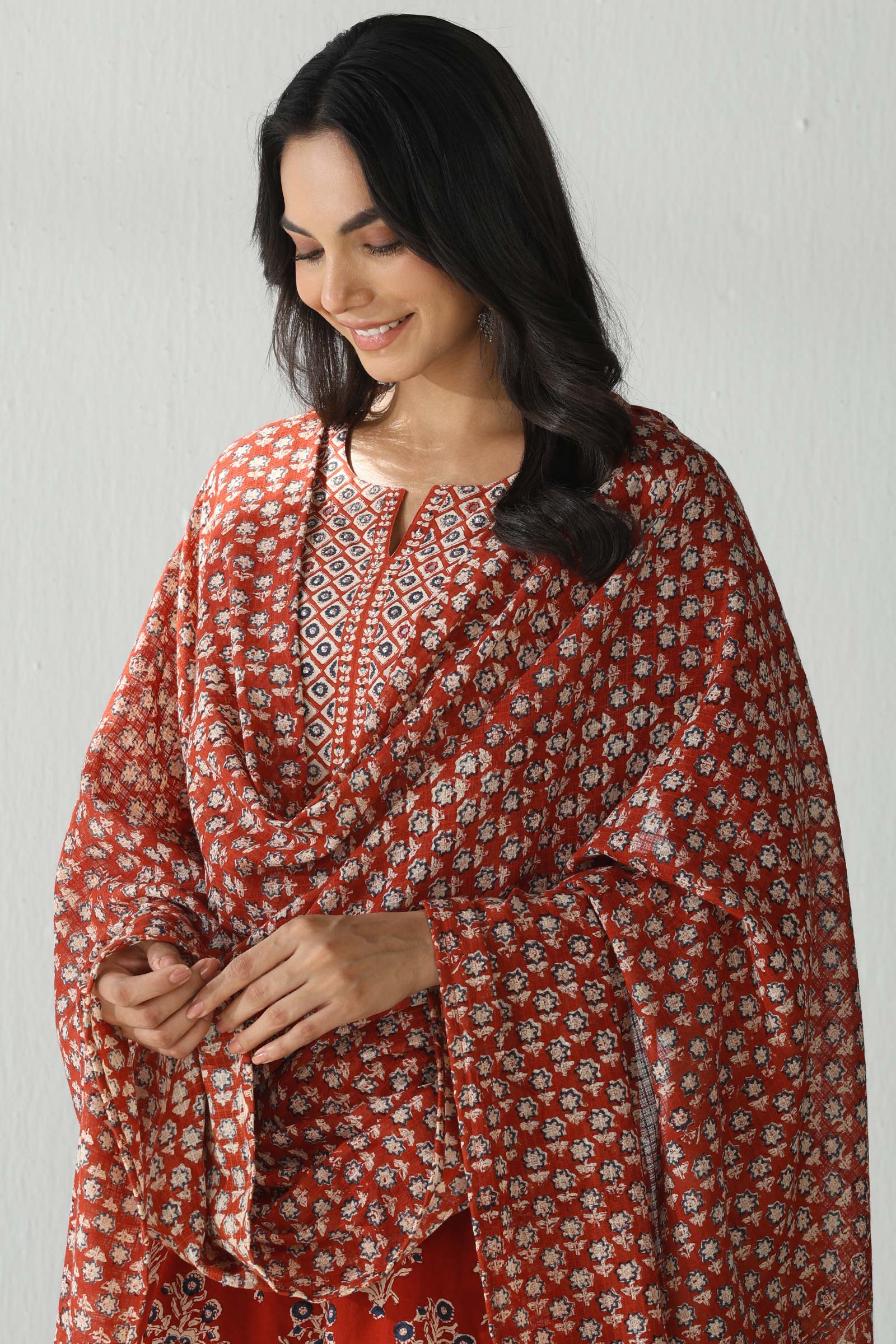 Surplus: Sehra Kainat Bagru Dupatta