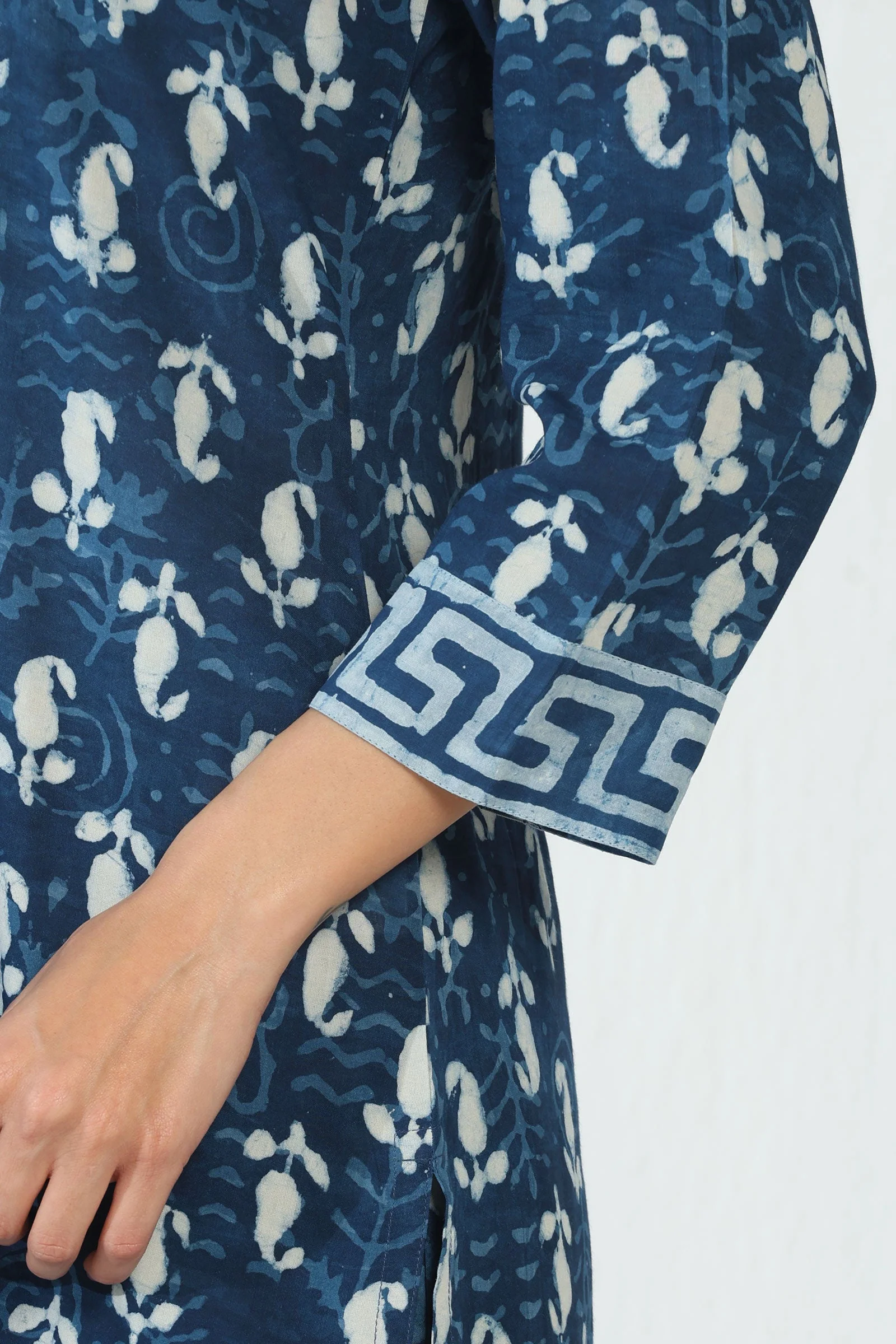 Surplus: Sehra Nurtaj Dabu Kurta - Image 5
