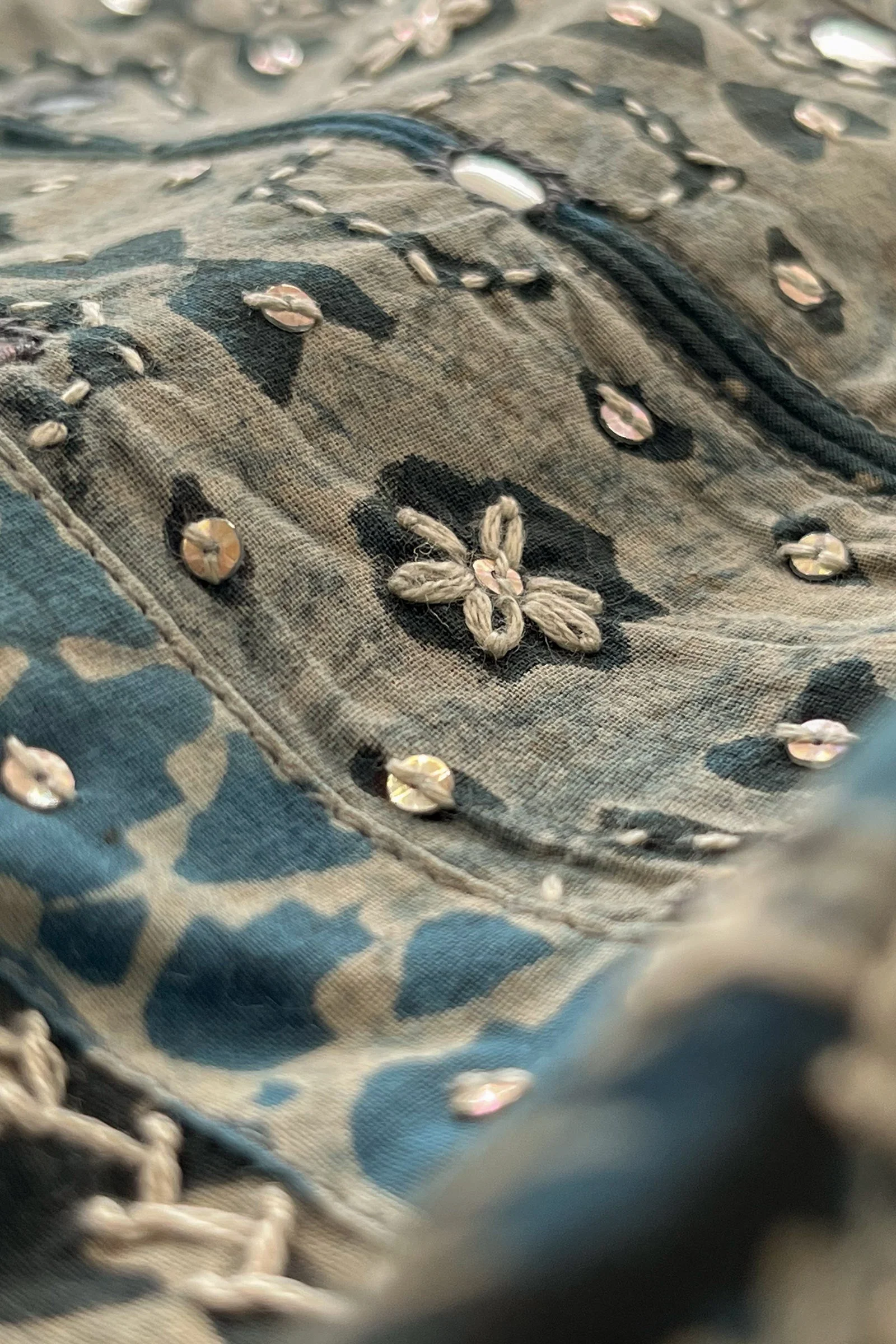 Surplus: Sehra Siya Akola Kurta - Image 3