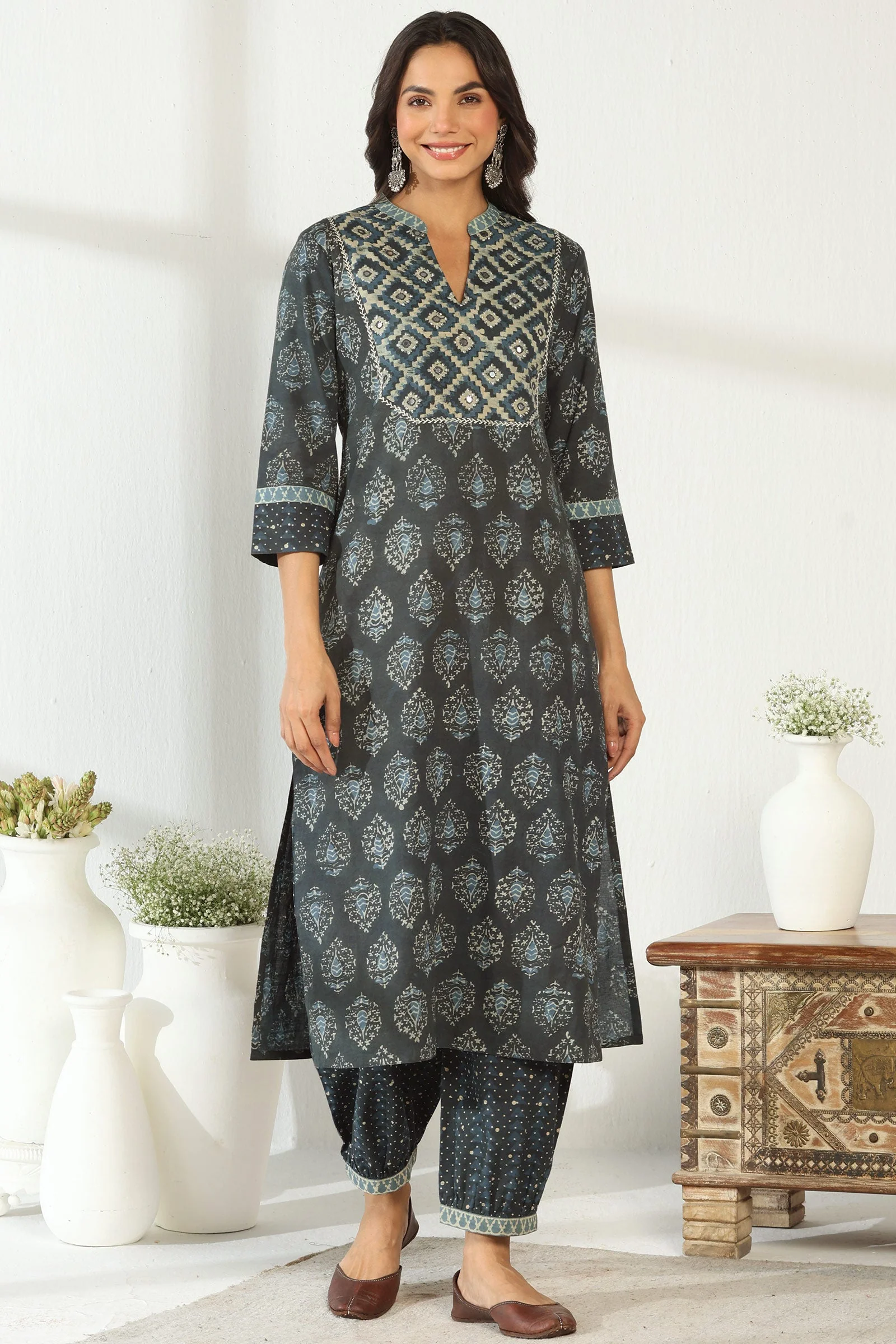 Surplus: Sehra Yasmina Akola Kurta - Image 2