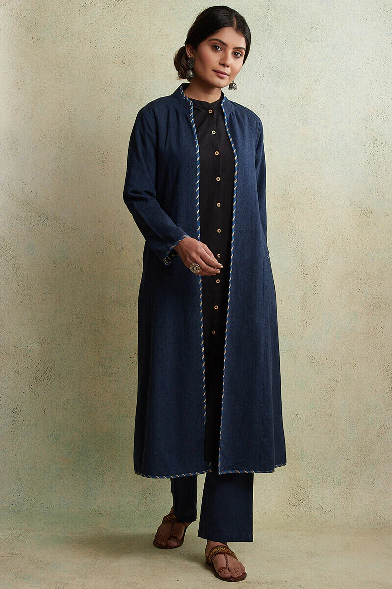 Zahabiya Jiya Reversible Handloom Jacket - Image 2
