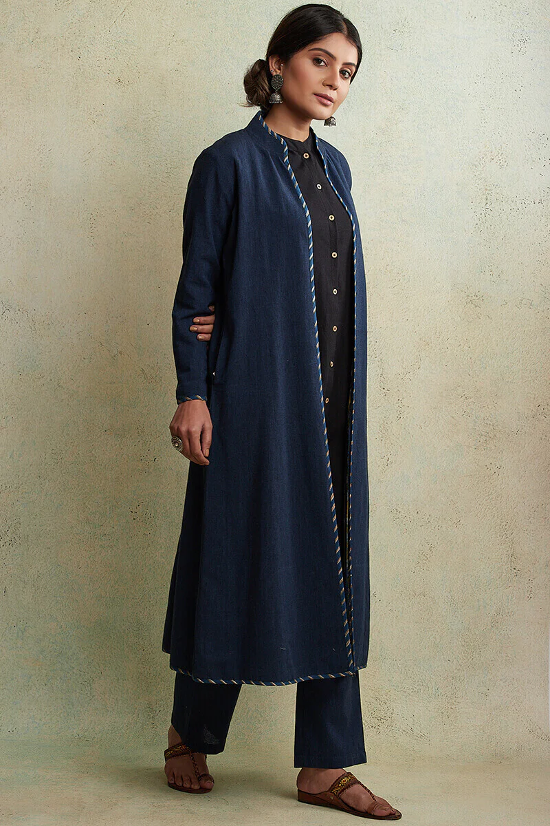 Zahabiya Jiya Reversible Handloom Jacket - Image 4