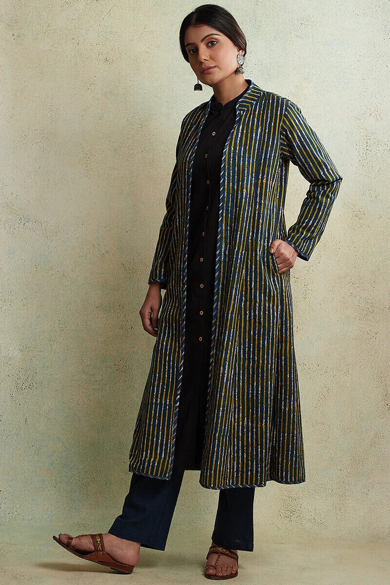 Zahabiya Jiya Reversible Handloom Jacket - Image 5