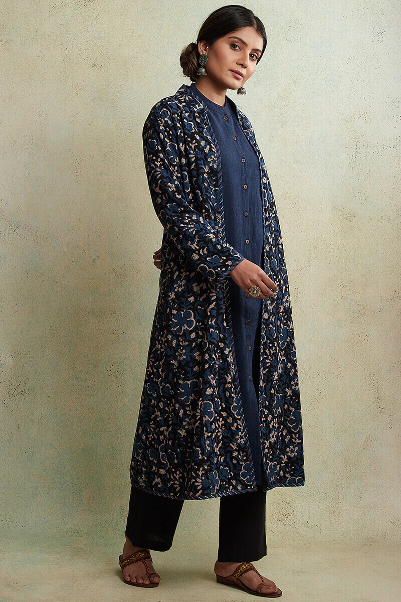 Zahabiya Kiara Reversible Handloom Jacket - Image 3