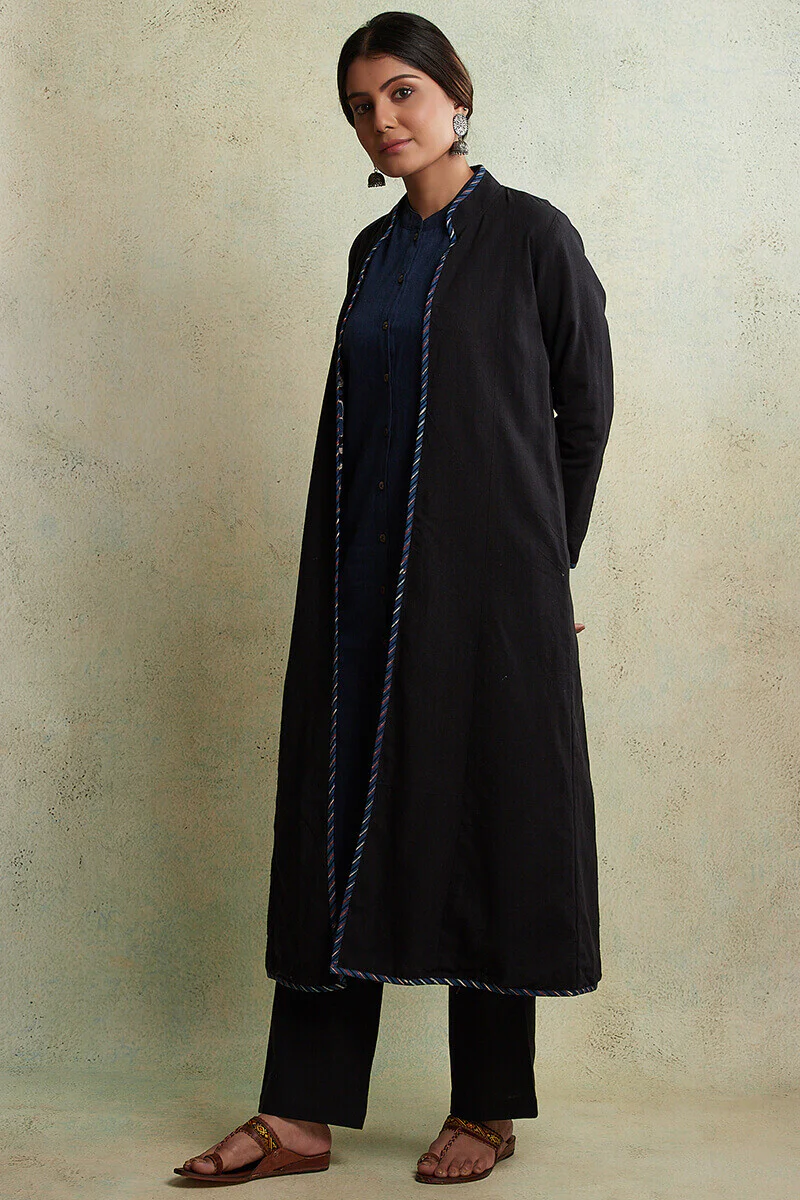 Zahabiya Kiara Reversible Handloom Jacket - Image 6