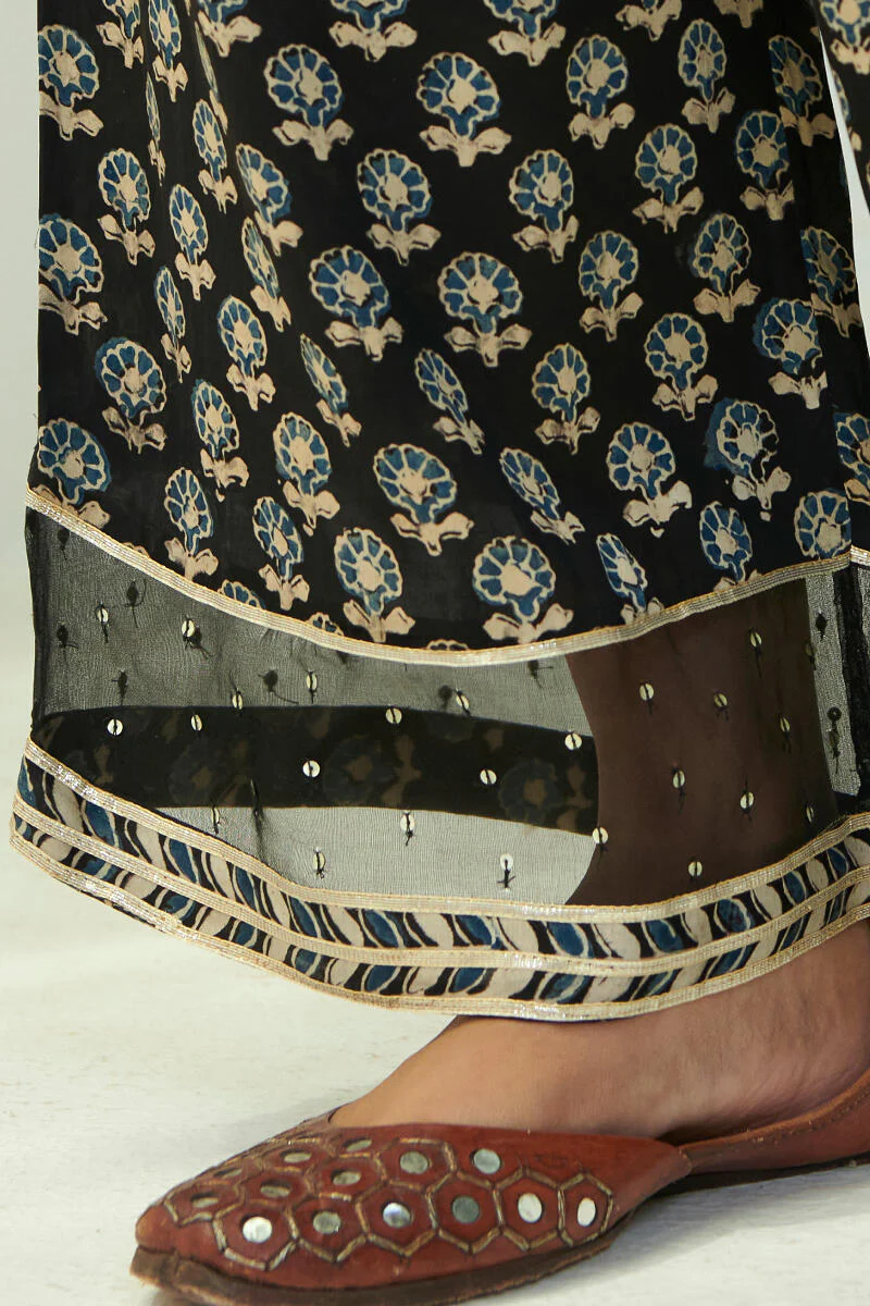 Zubeida Farheen Ajrak Modal Farsi - Image 2