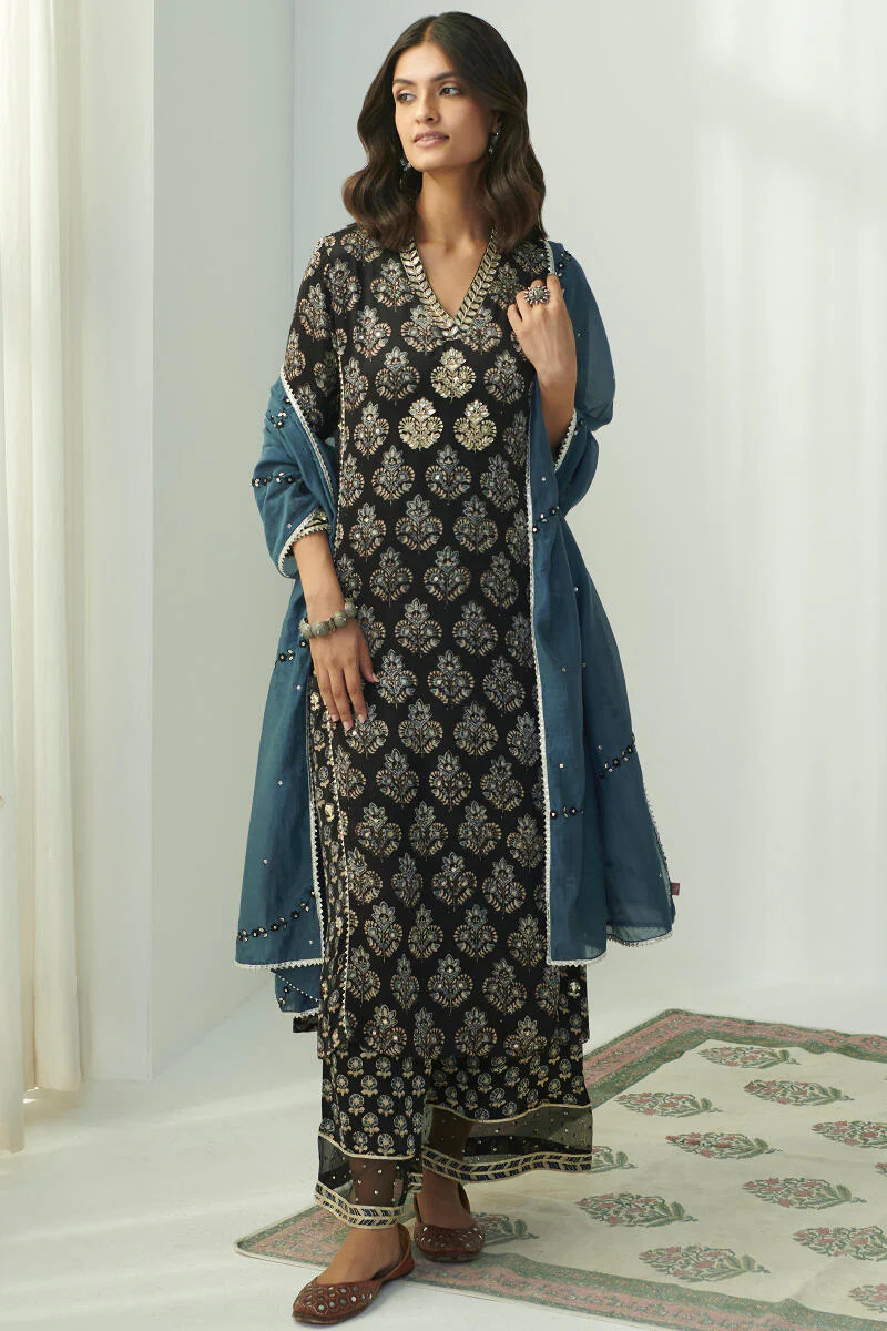 Zubeida Farheen Ajrak Modal Kurta - Image 6
