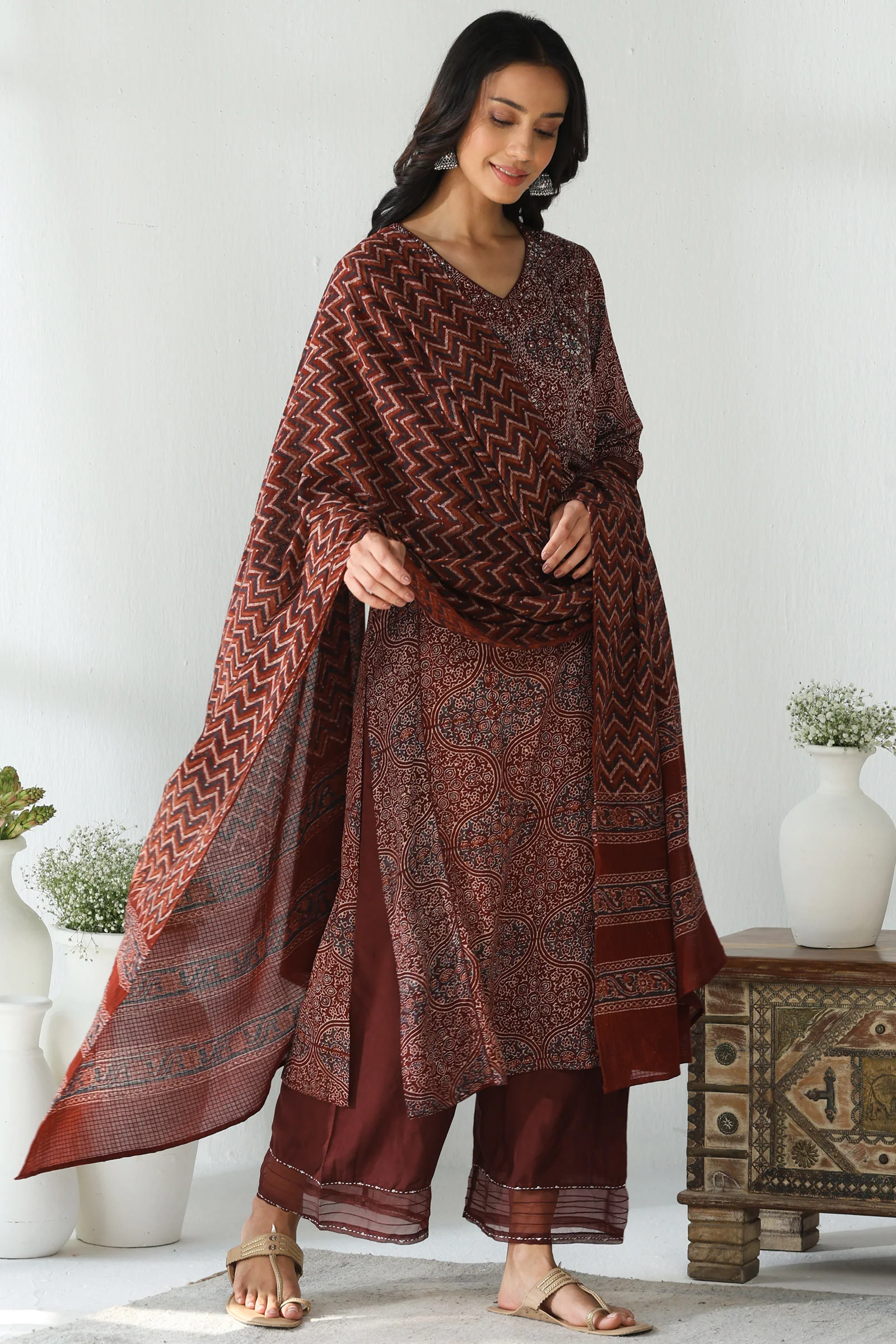 Zubeida Sareen Modal Farsi - Image 4